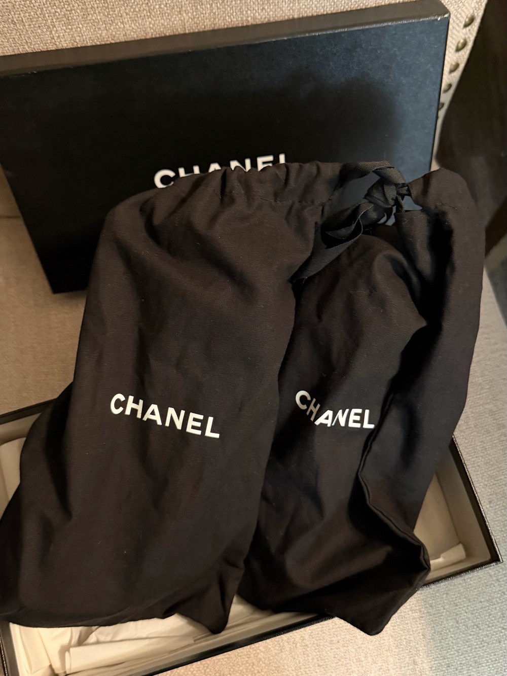 CHANEL Beige Leather Ballet Flats with Black Cap Toe and CC Logo Size 37 - Picture 6 of 7